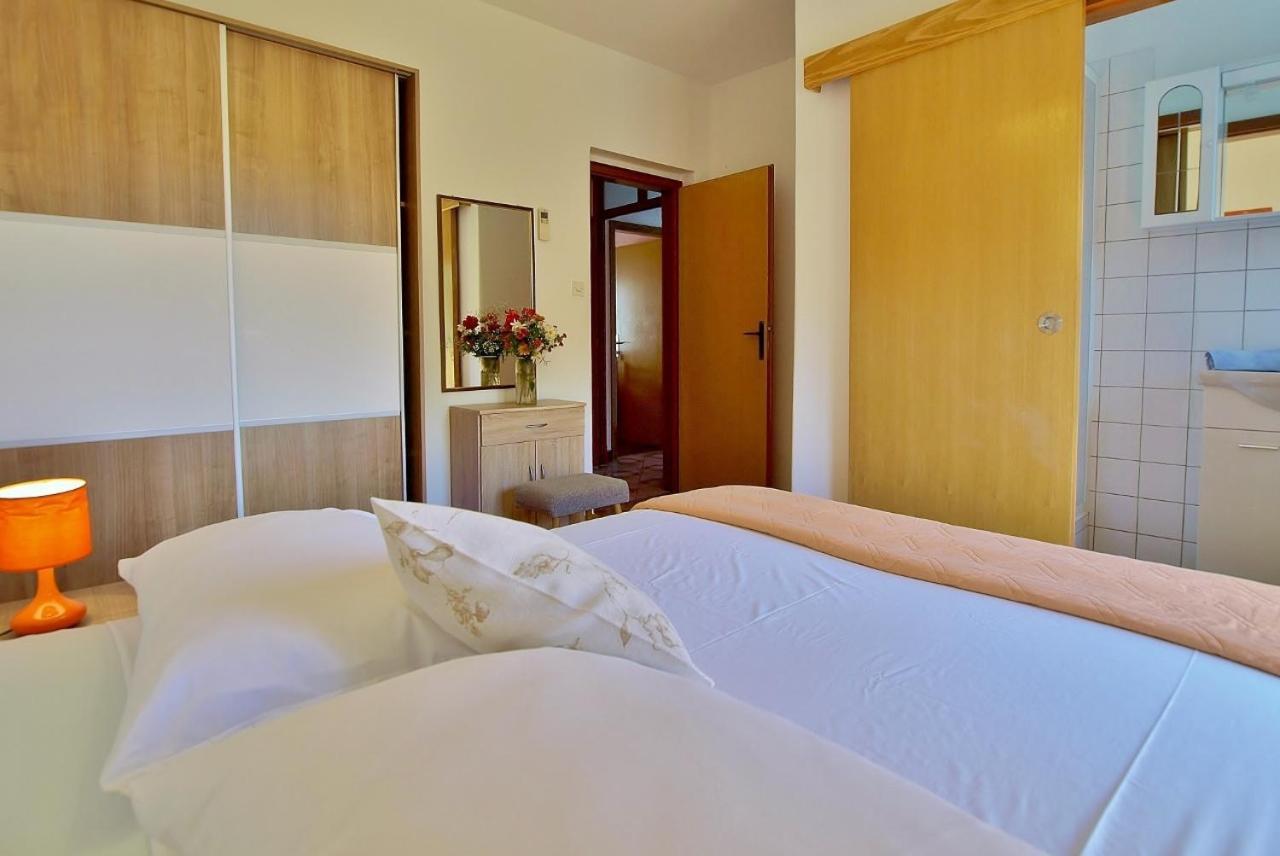 Apartments By The Sea Supetarska Draga - Donja, Rab - 4954 客房 照片